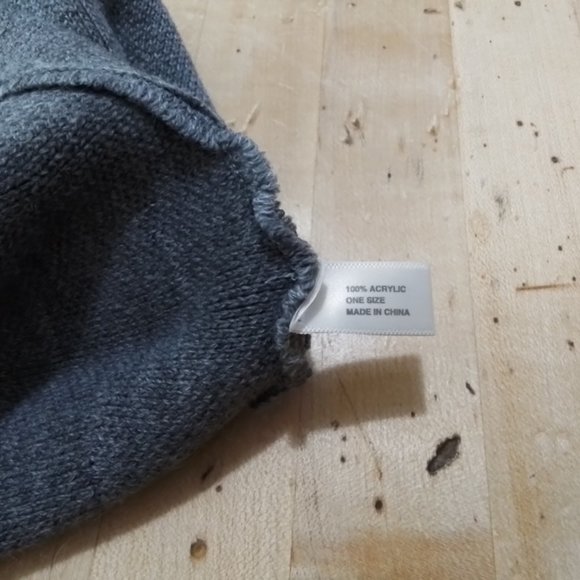 Grey Knit Beret NWT Gray Winter Hat - Picture 3 of 3